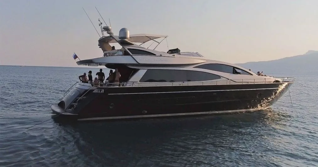 Riva 75 — моторная яхта в Ялте, фото 1